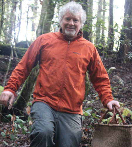 Gerard Nebesky, filling his foraging basket.